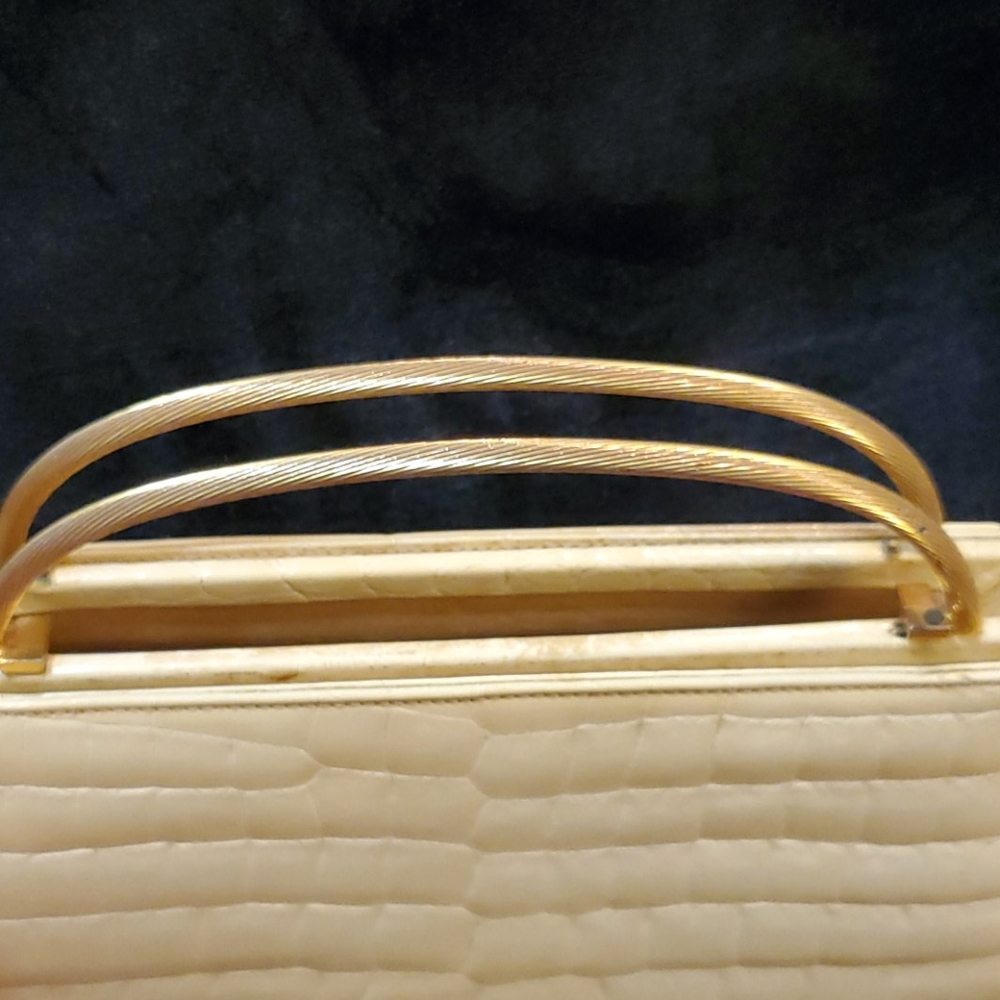 Dofan Handbag - Picture 8 of 8